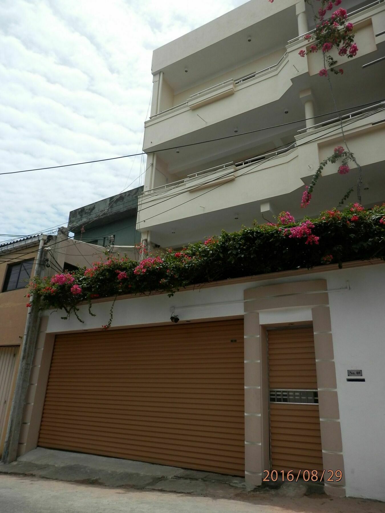 The Number 8 Apartment Dehiwala-Mount Lavinia Exterior photo